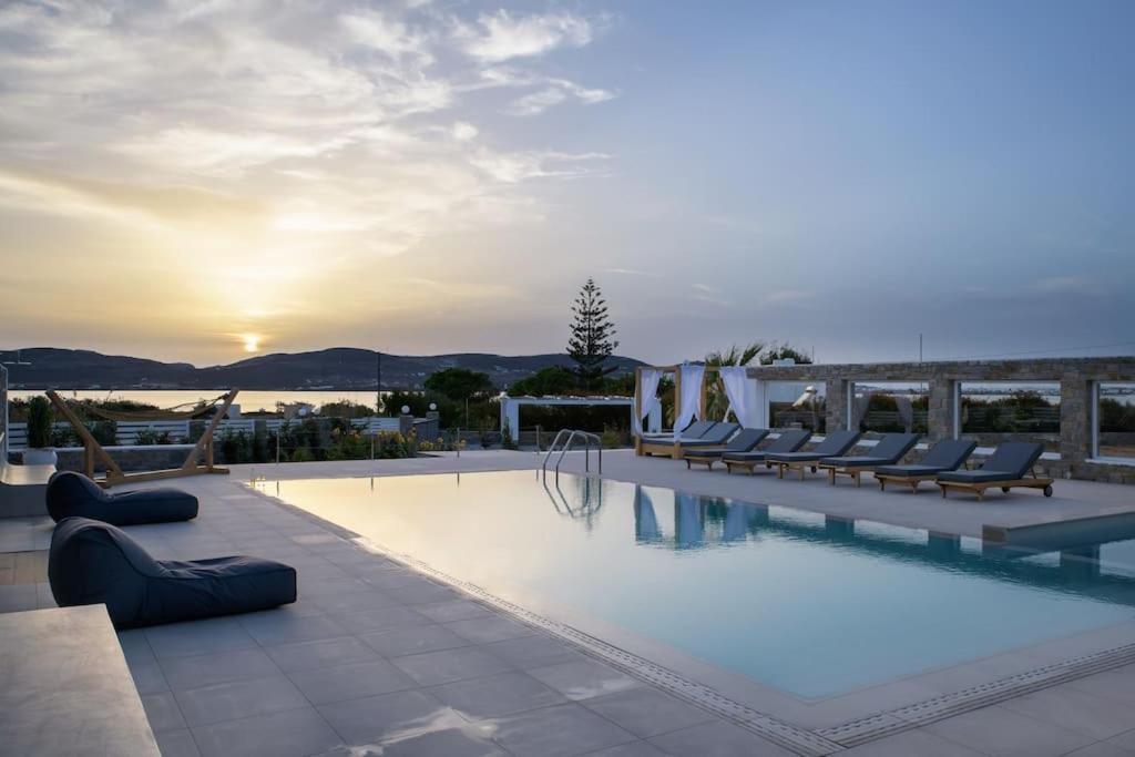 Zoe & Zen Collection Apartment ปาริเกีย ภายนอก รูปภาพ