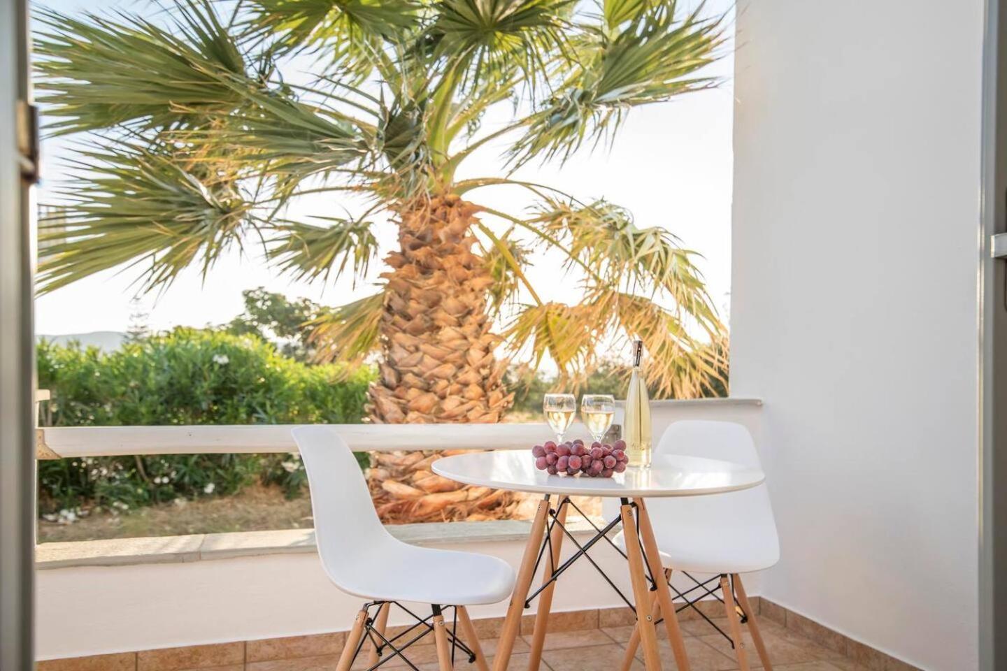 Zoe & Zen Collection Apartment ปาริเกีย ภายนอก รูปภาพ